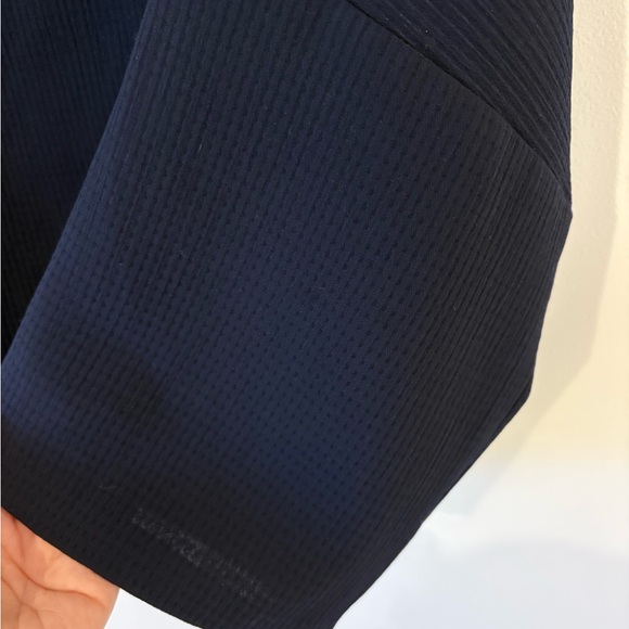 * 3 FOR $20 * Club Monaco Navy Blue Women's Top - Picture 2 of 2